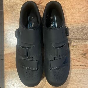 BOA Shimano Men's Black Cycling Shoes